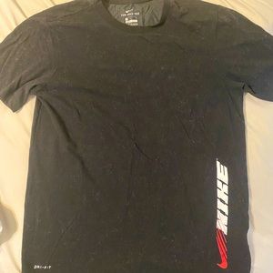 Men’s Size Medium Black Nike Dri Fit Tshirt